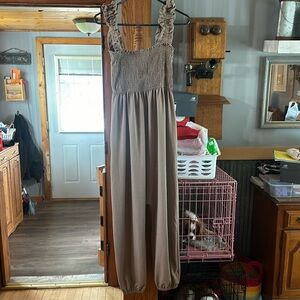 Three Birds Nest jumper size medium NWT